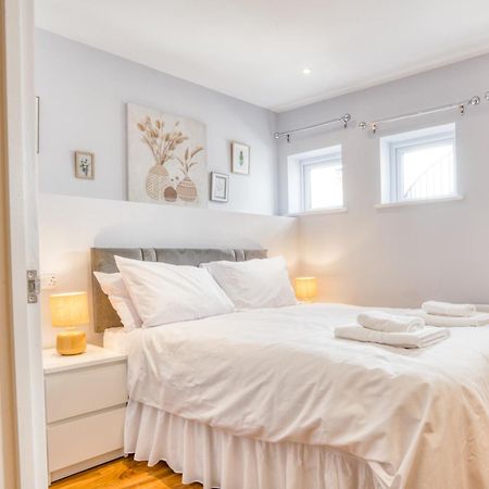 Suite 3 - 1 Bed Apartment King Size Bed リンカーン エクステリア 写真