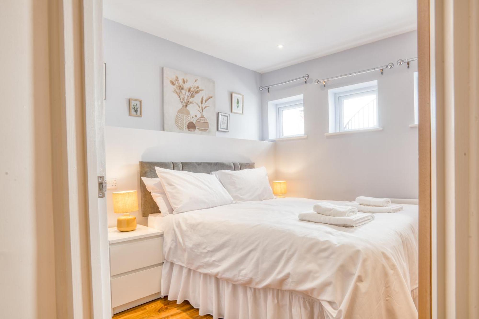 Suite 3 - 1 Bed Apartment King Size Bed リンカーン エクステリア 写真