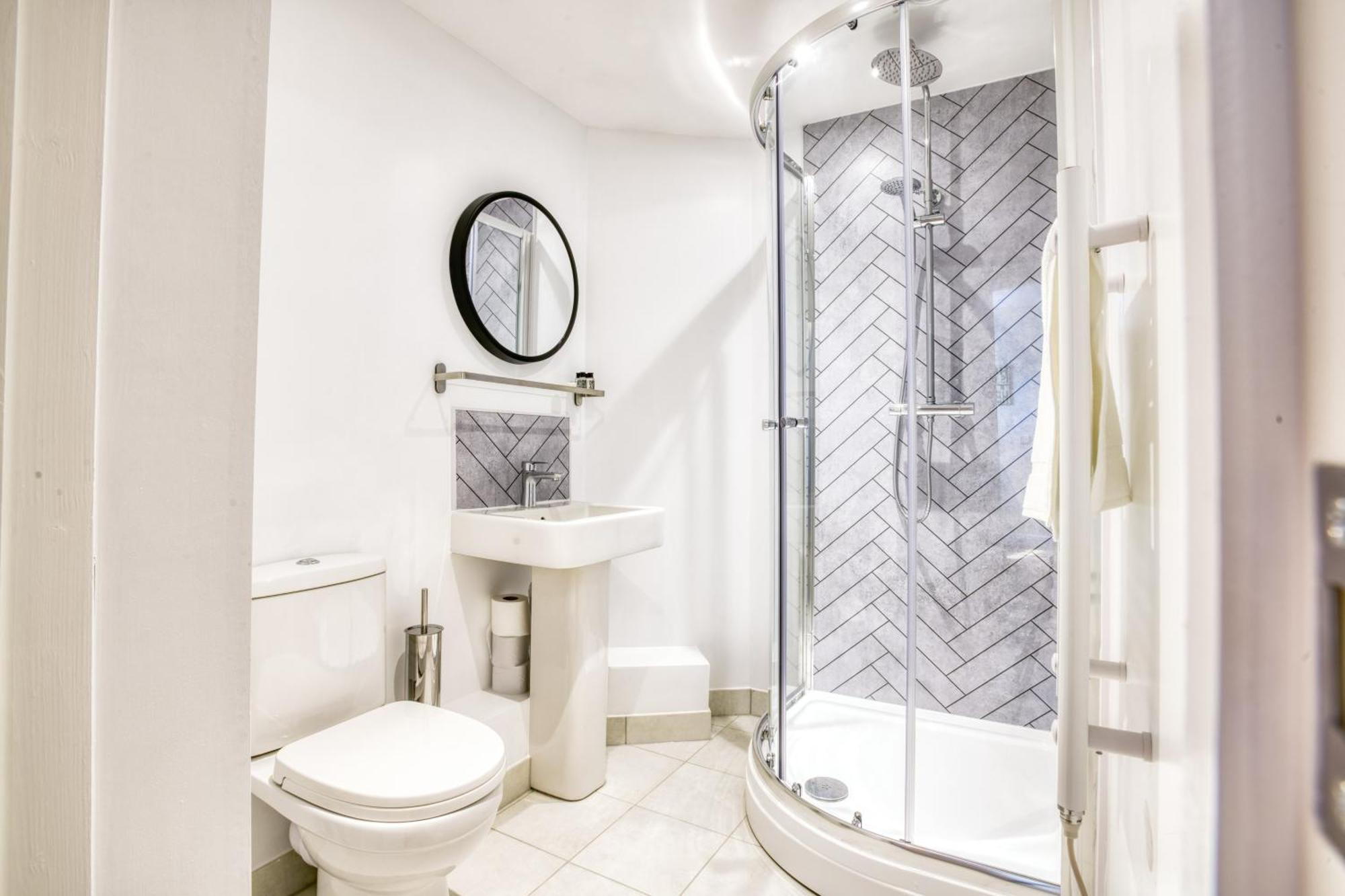 Suite 3 - 1 Bed Apartment King Size Bed リンカーン エクステリア 写真