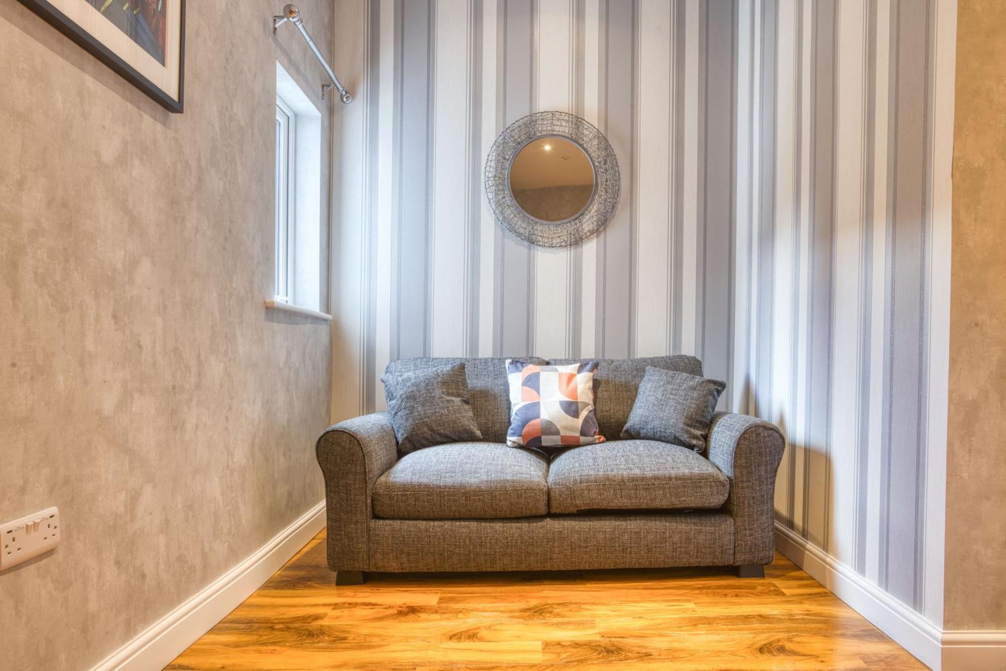 Suite 3 - 1 Bed Apartment King Size Bed リンカーン エクステリア 写真